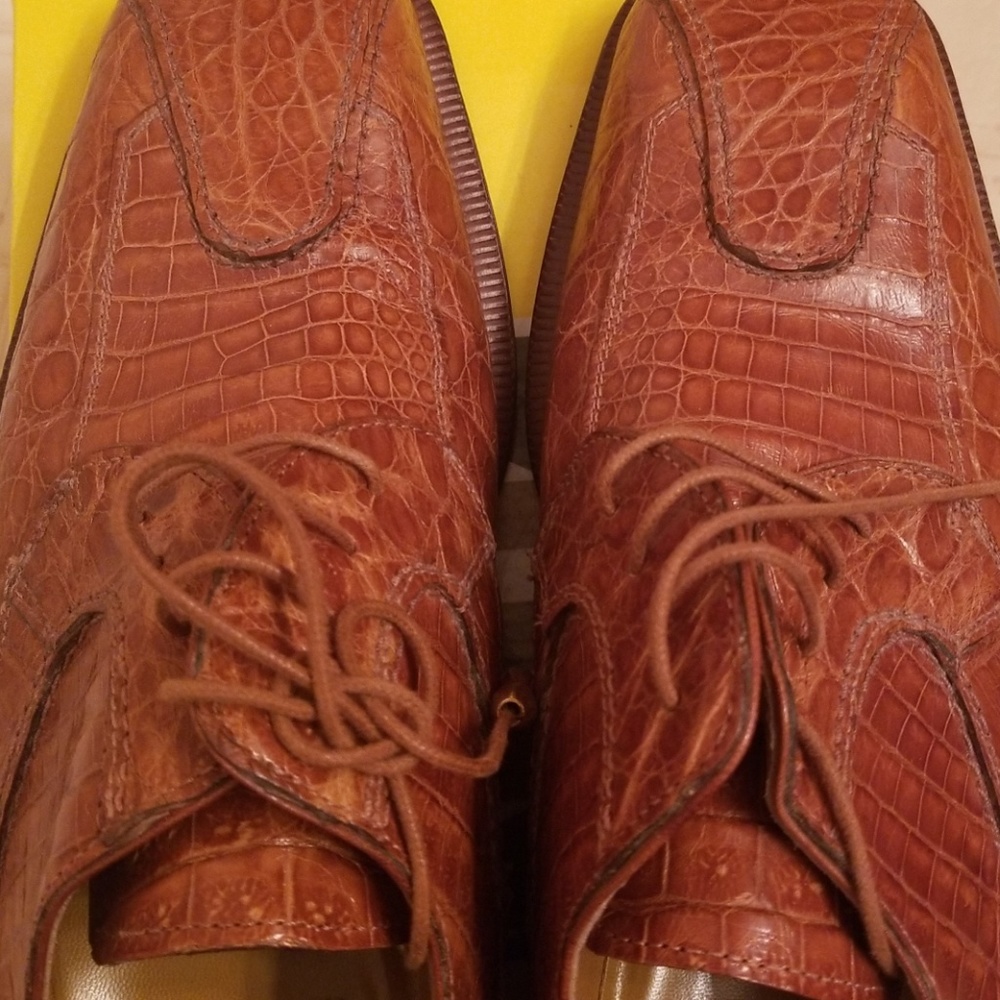 Men's dress shoe